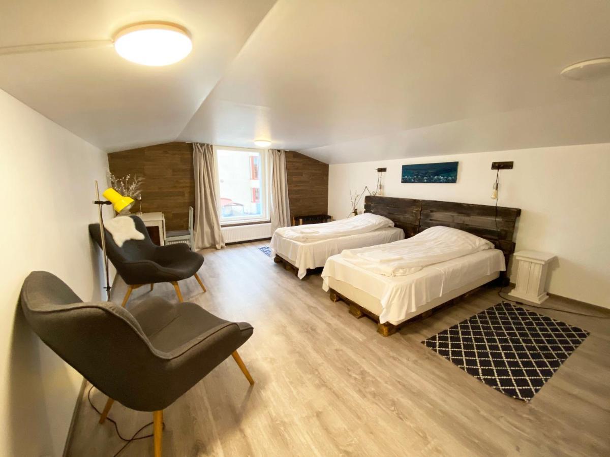 Hotel Lauri Historical Log House Manor Rovaniemi Exterior foto