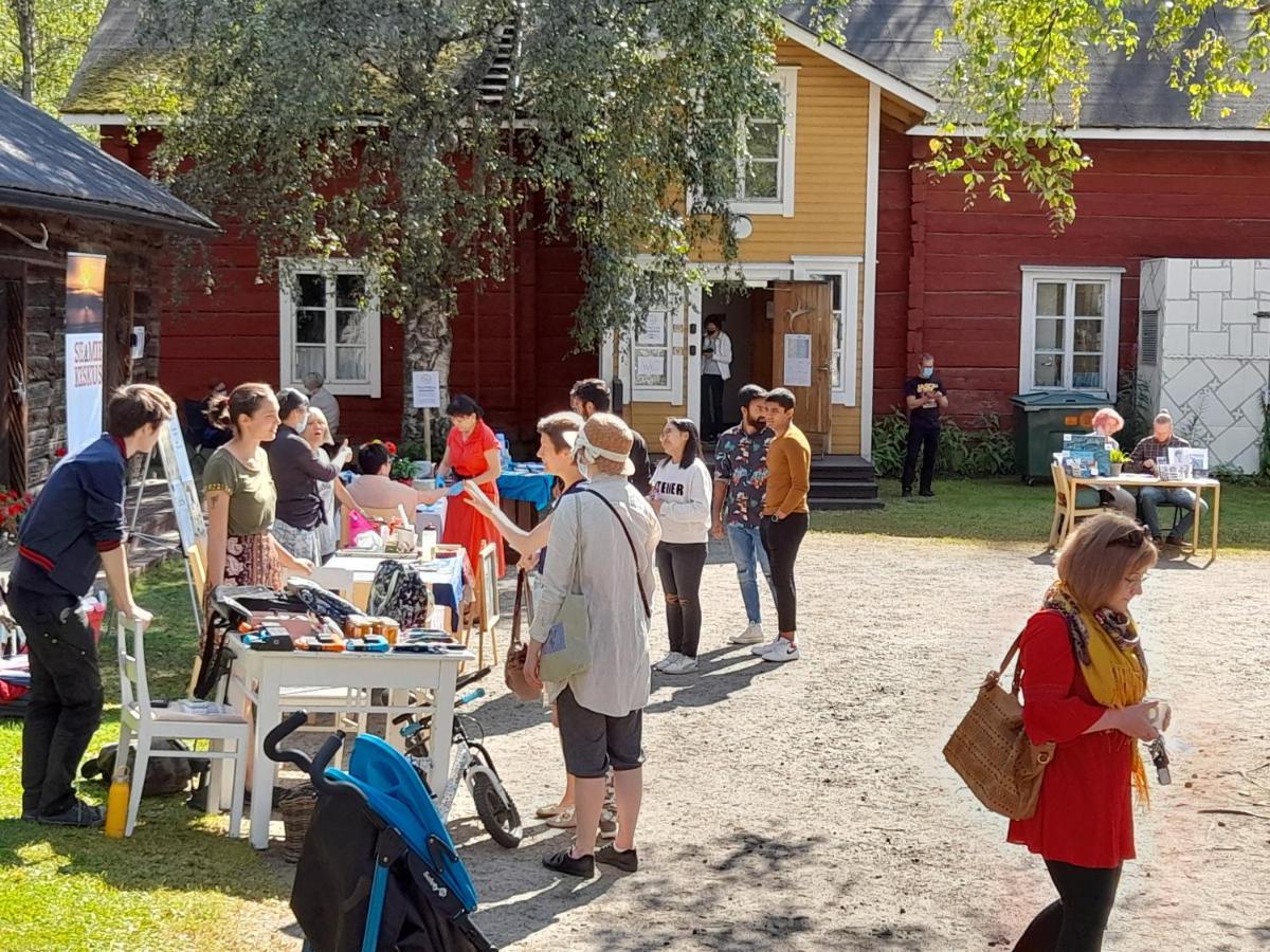 Hotel Lauri Historical Log House Manor Rovaniemi Exterior foto