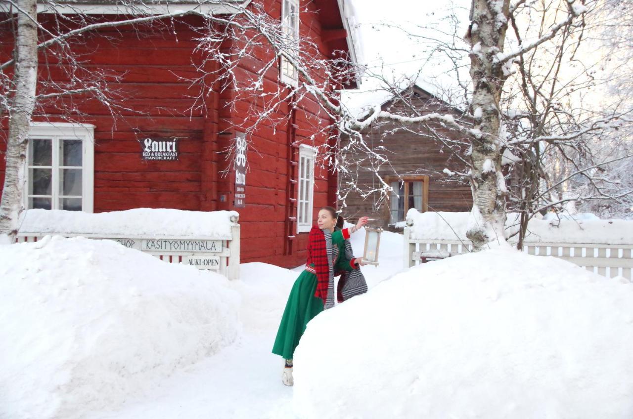 Hotel Lauri Historical Log House Manor Rovaniemi Exterior foto