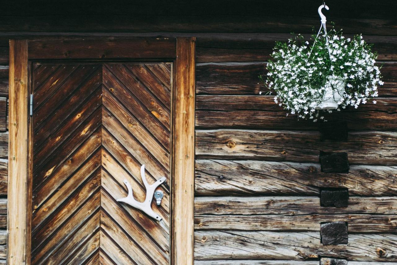 Hotel Lauri Historical Log House Manor Rovaniemi Exterior foto