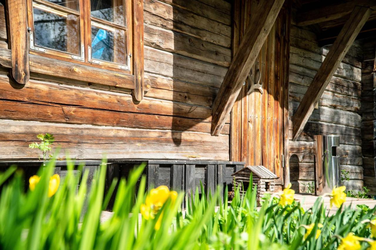 Hotel Lauri Historical Log House Manor Rovaniemi Exterior foto