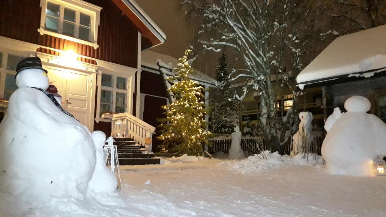 Hotel Lauri Historical Log House Manor Rovaniemi Exterior foto
