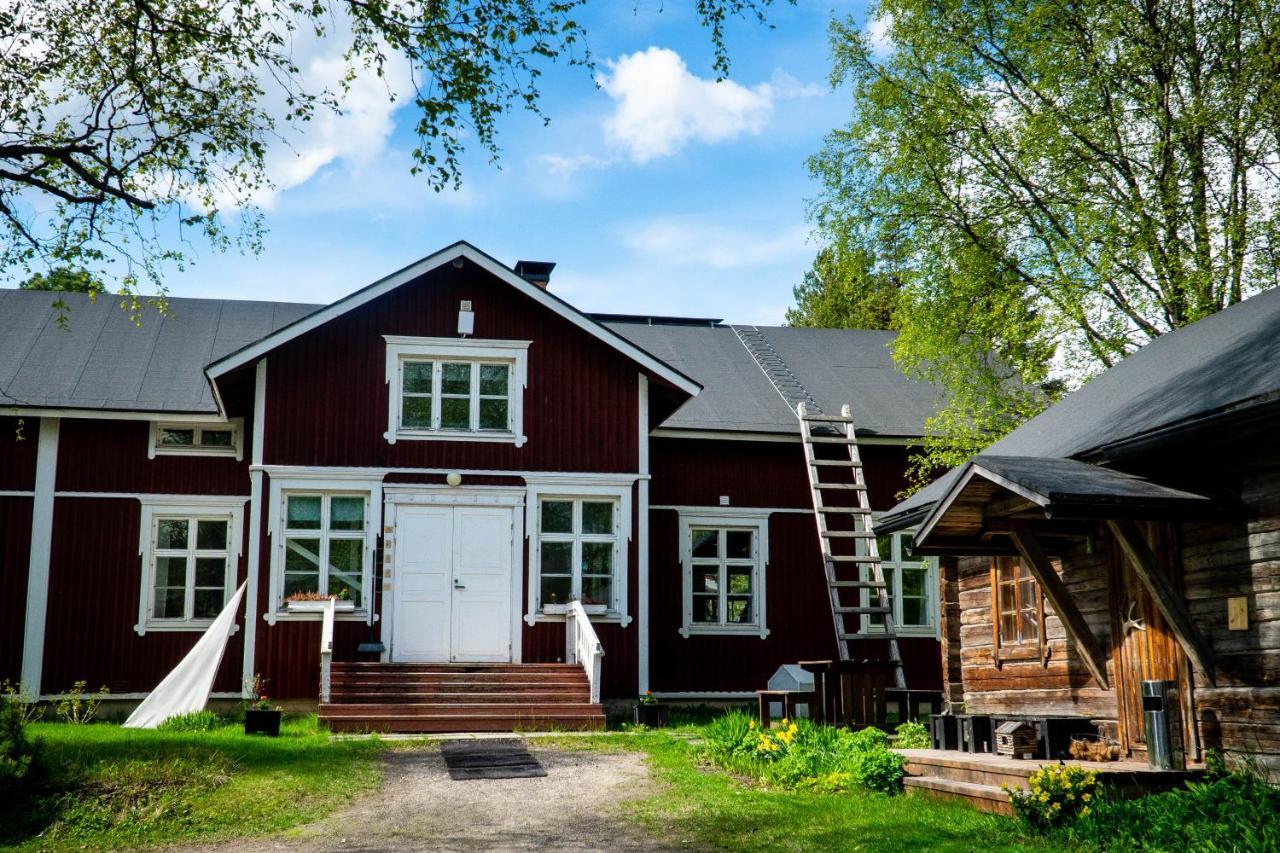 Hotel Lauri Historical Log House Manor Rovaniemi Exterior foto