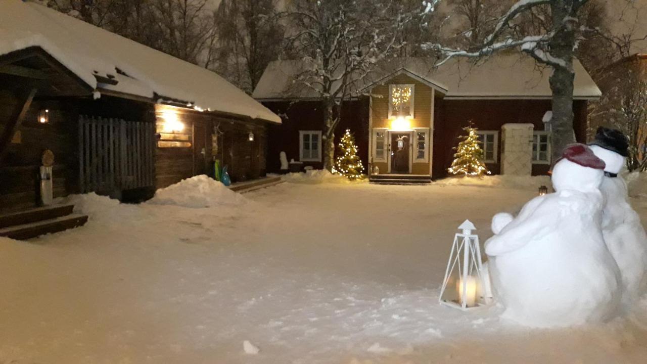 Hotel Lauri Historical Log House Manor Rovaniemi Exterior foto