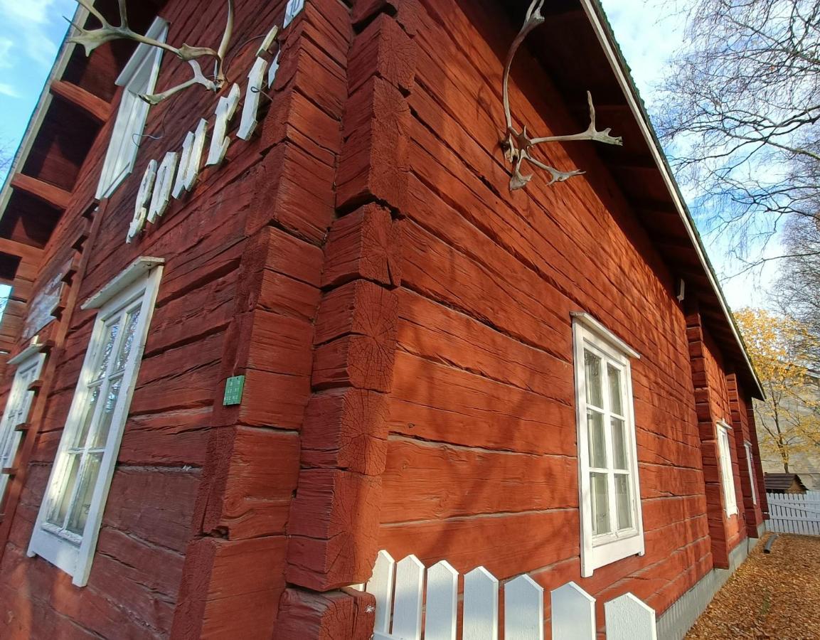 Hotel Lauri Historical Log House Manor Rovaniemi Exterior foto