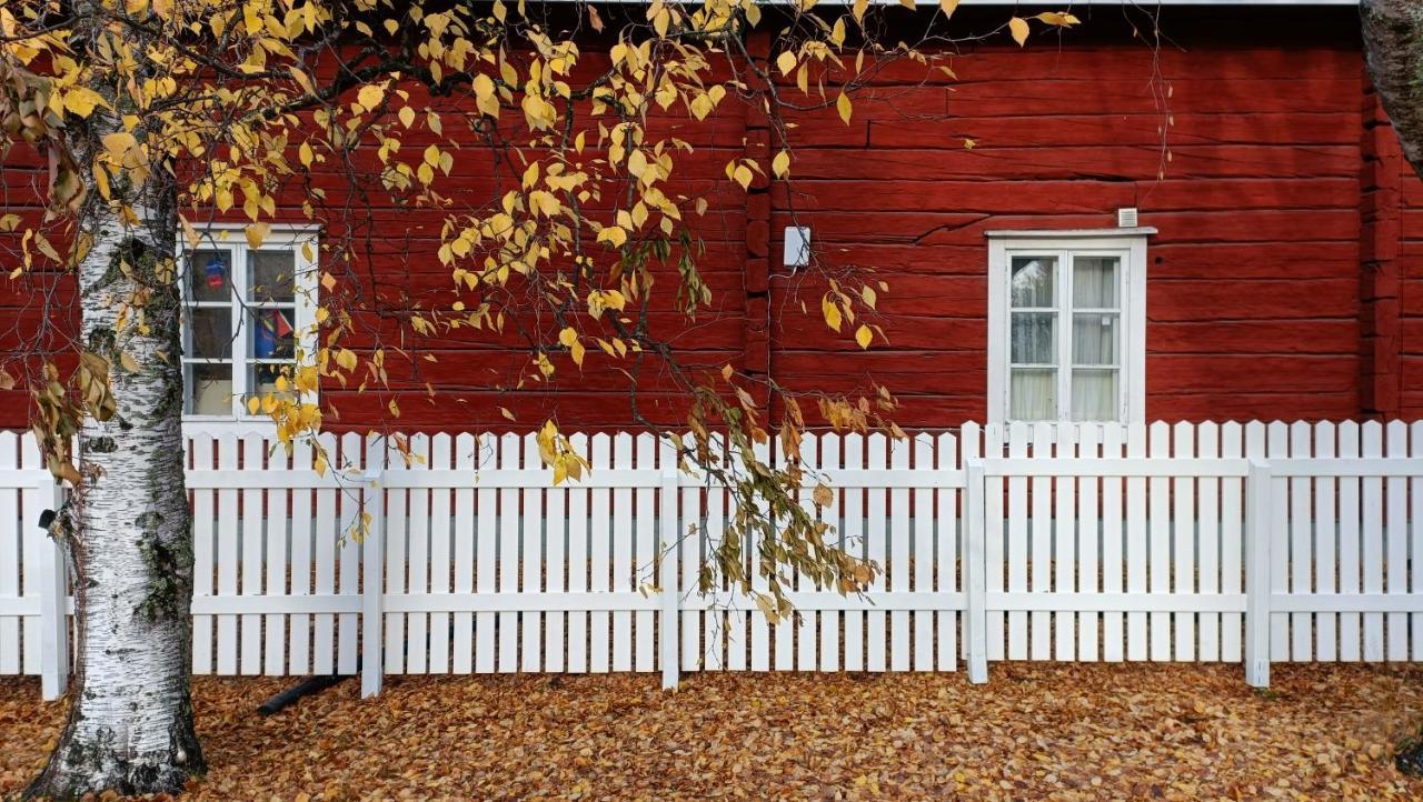 Hotel Lauri Historical Log House Manor Rovaniemi Exterior foto