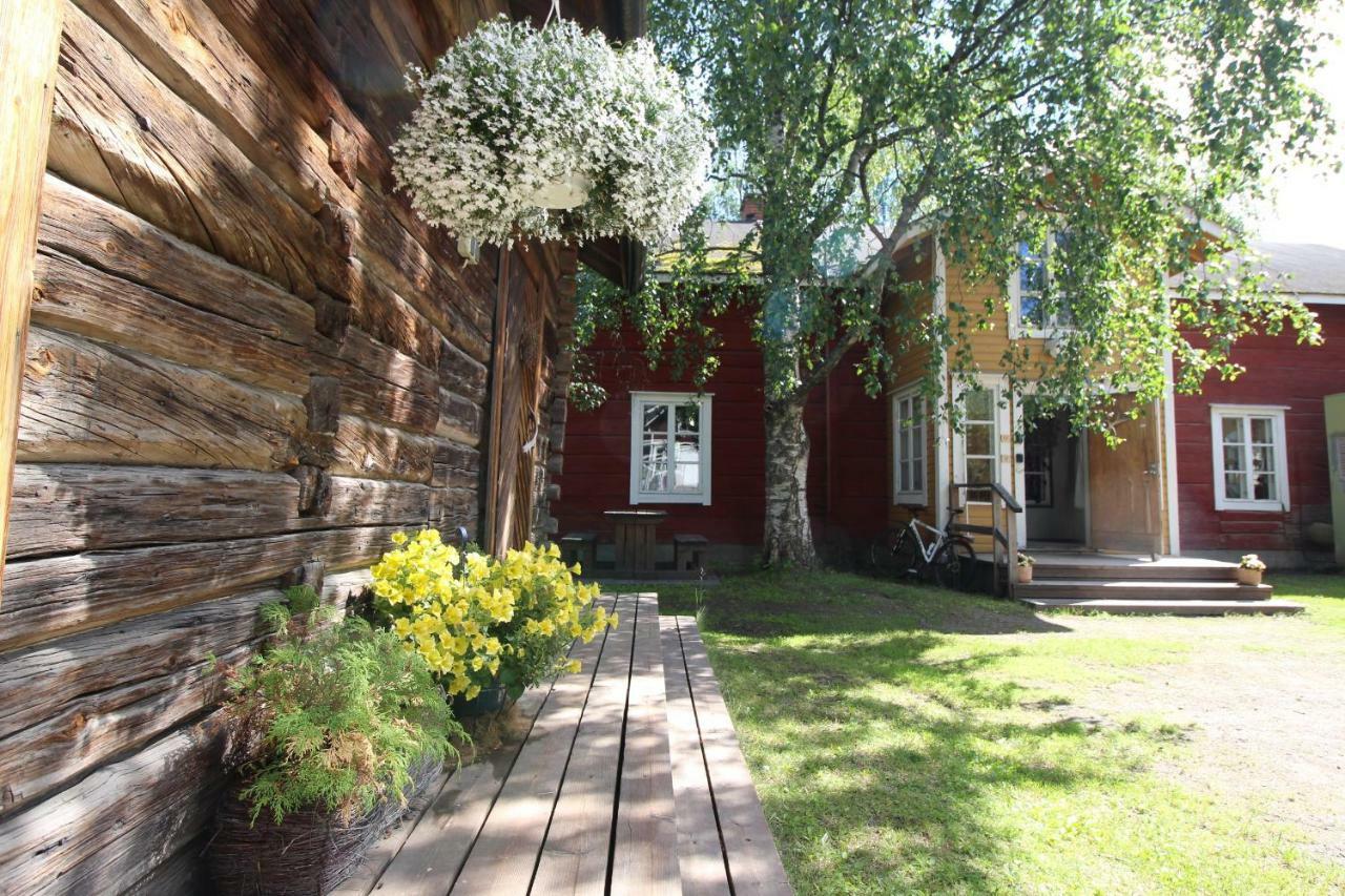 Hotel Lauri Historical Log House Manor Rovaniemi Exterior foto