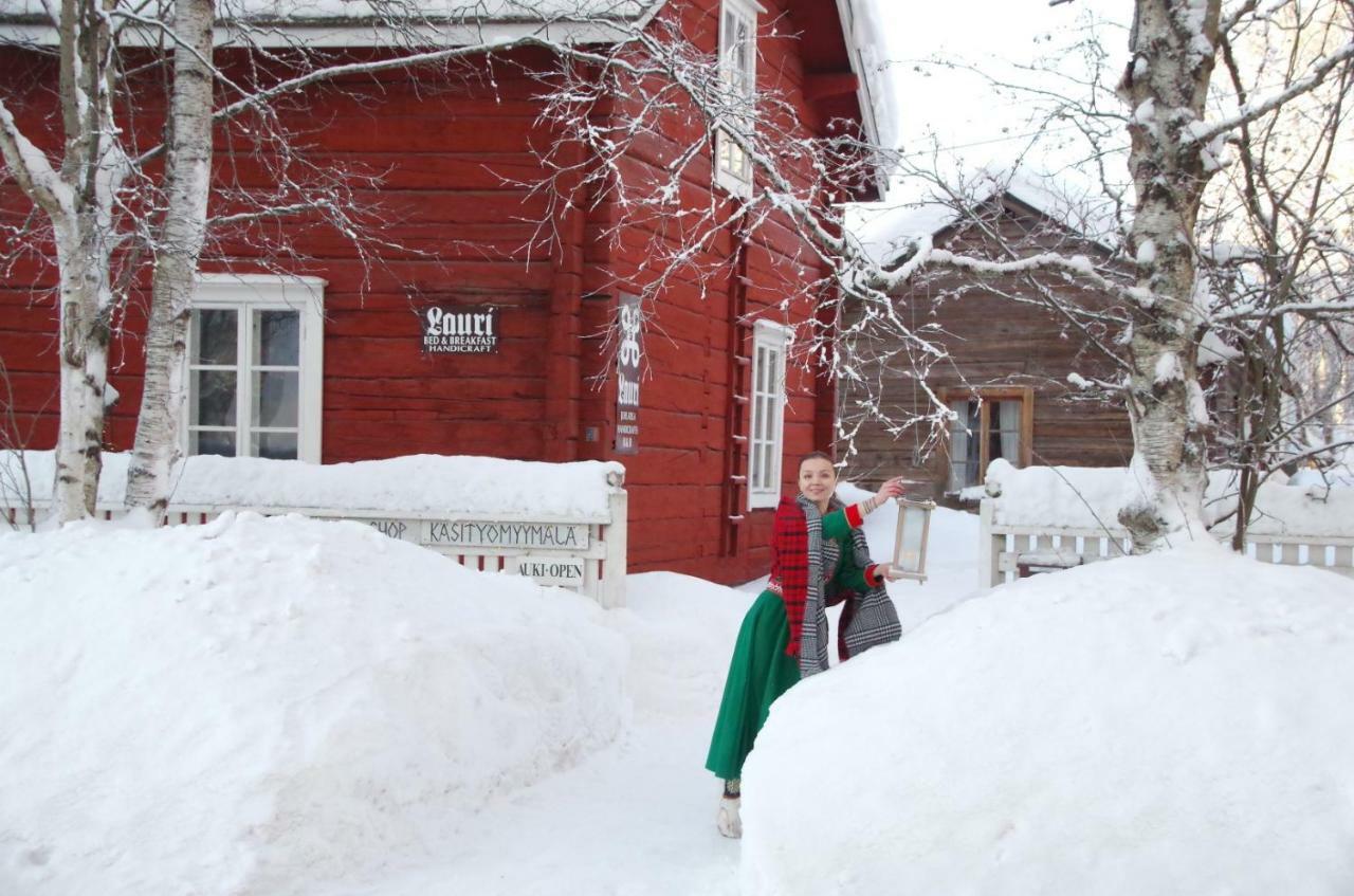 Hotel Lauri Historical Log House Manor Rovaniemi Exterior foto