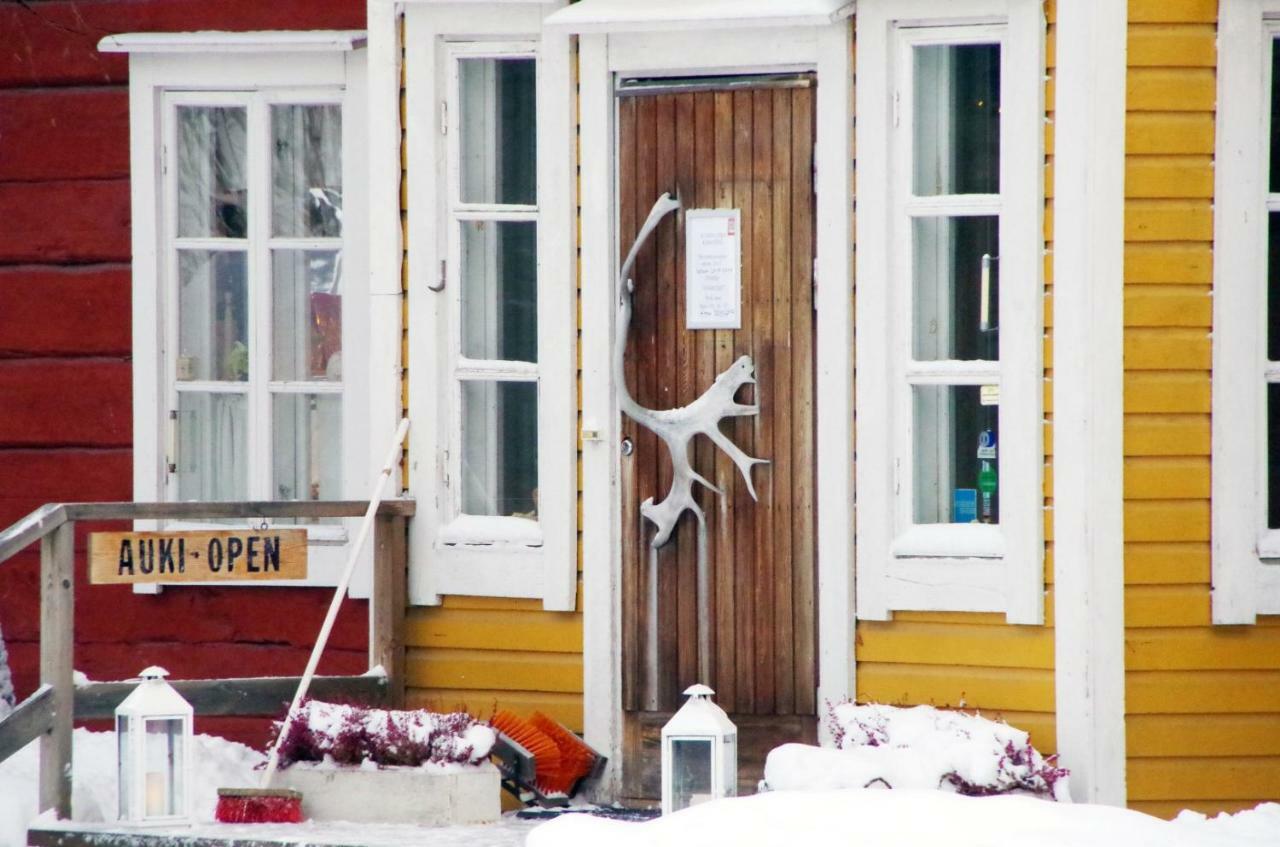 Hotel Lauri Historical Log House Manor Rovaniemi Exterior foto